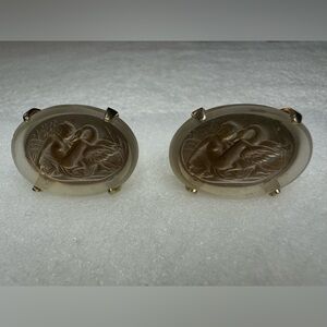 SWANK REVERSE CUT INTAGLIO BAVARIAN CRYSTAL LEDA/ THE SWAN CUFFLINKS